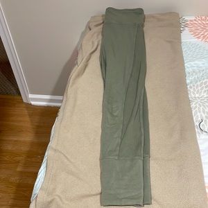 free people leggings. great condition. Size medium